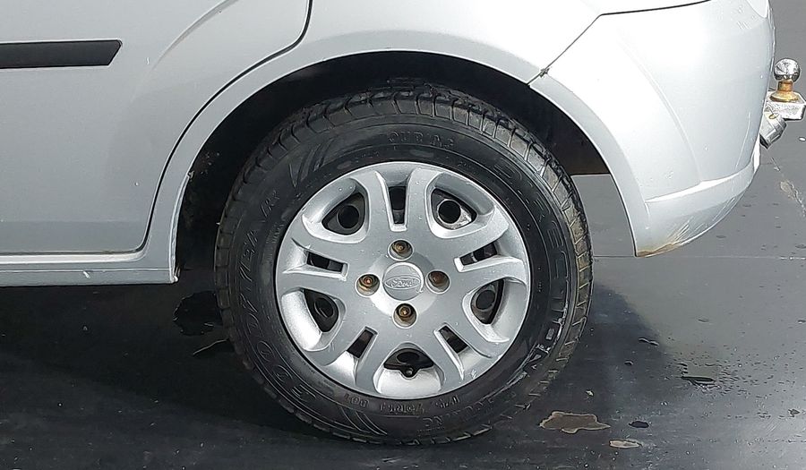 Ford Fiesta 1.6 16V SE FLEX Hatchback 2013