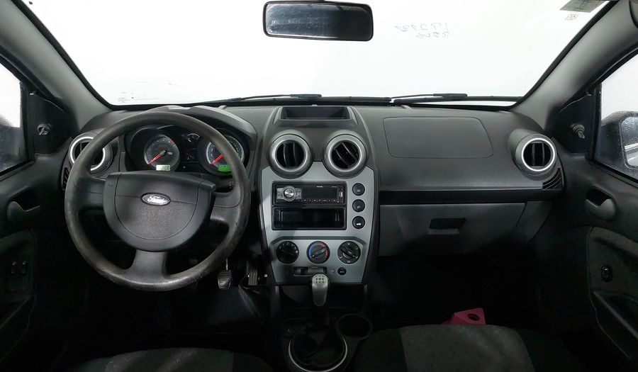Ford Fiesta 1.6 16V SE FLEX Hatchback 2013