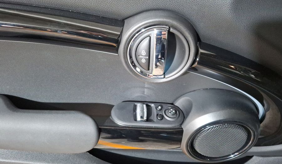 Mini Cooper 1.5 COOPER CLASSIC DCT Hatchback 2024