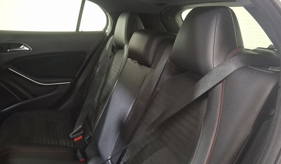 Mercedes Benz Clase Gla 2.0 GLA 250 CGI SPORT Suv 2015