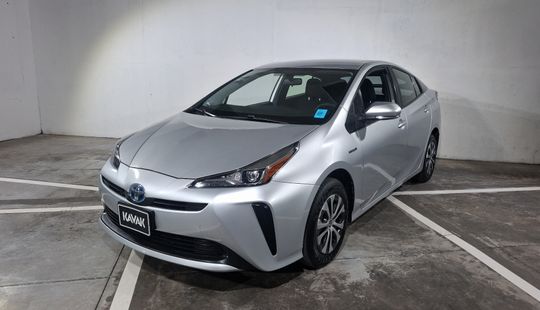 Toyota • Prius