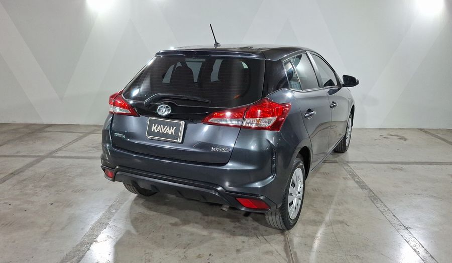 Toyota Yaris 1.5 BASE CVT Hatchback 2023
