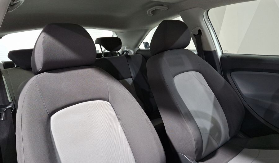 Seat Ibiza 1.2T BLITZ 2 PTAS MT Hatchback 2013