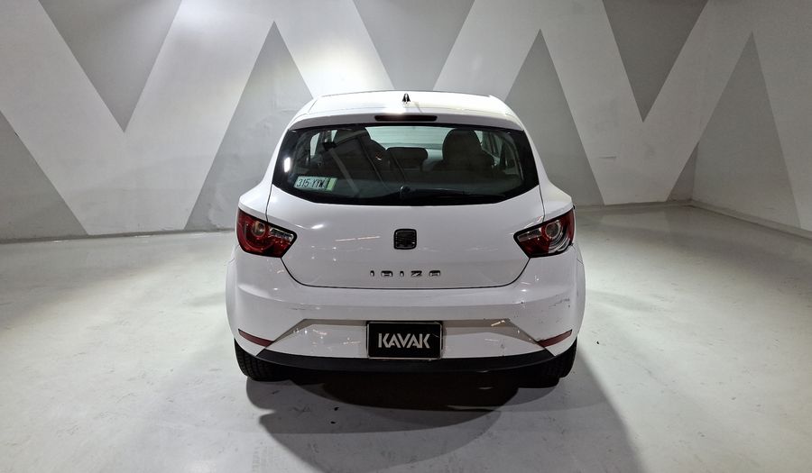 Seat Ibiza 1.2T BLITZ 2 PTAS MT Hatchback 2013