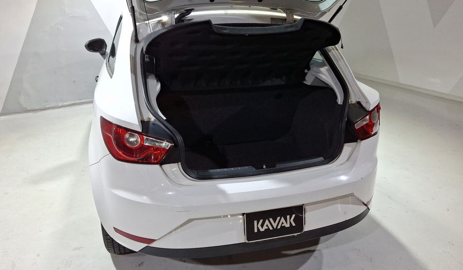 Seat Ibiza 1.2T BLITZ 2 PTAS MT Hatchback 2013