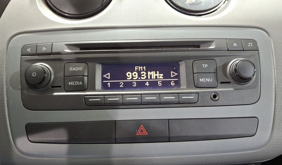 Seat Ibiza 1.2T BLITZ 2 PTAS MT Hatchback 2013