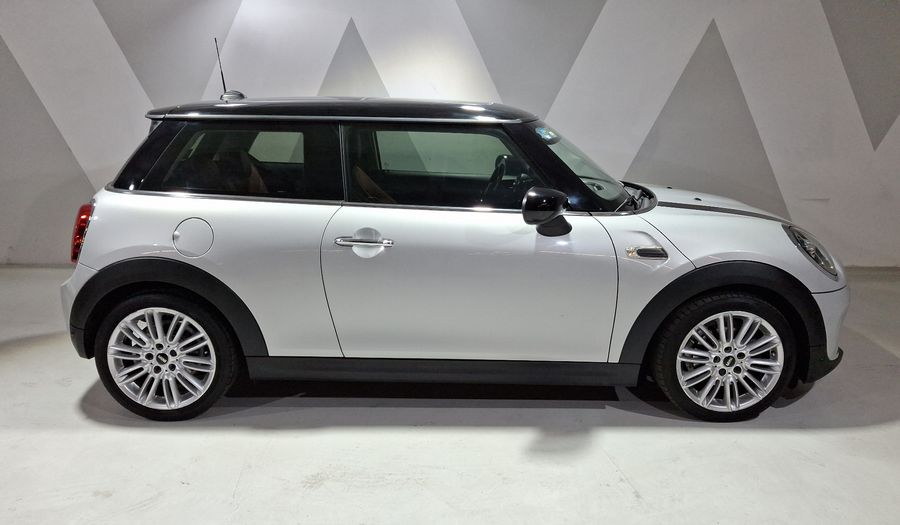 Mini Cooper 1.5 COOPER PEPPER DCT Hatchback 2021