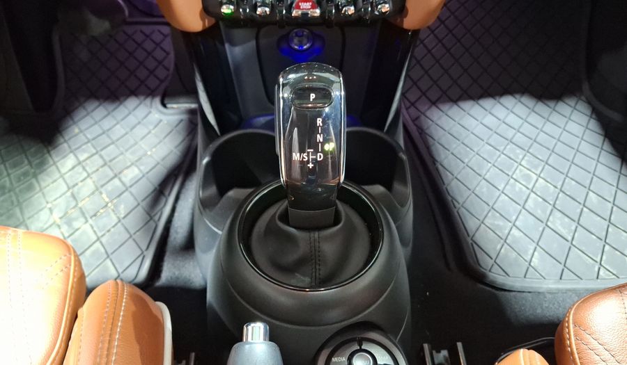 Mini Cooper 1.5 COOPER PEPPER DCT Hatchback 2021