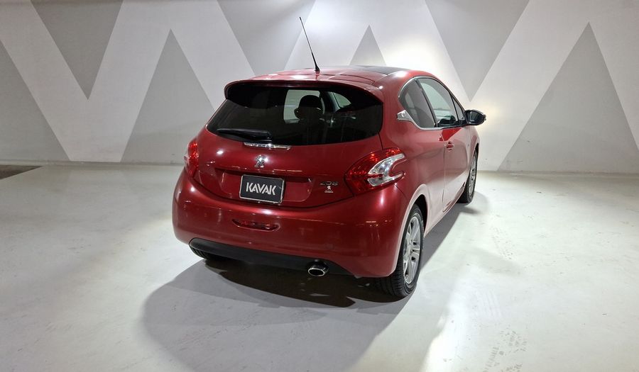 Peugeot 208 1.6 FELINE MT Hatchback 2014