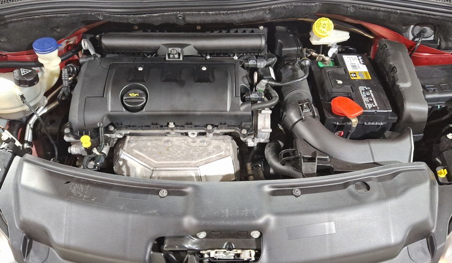 Peugeot 208 1.6 FELINE MT Hatchback 2014