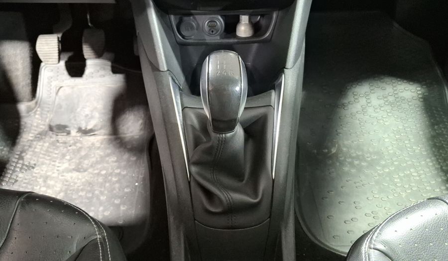 Peugeot 208 1.6 FELINE MT Hatchback 2014