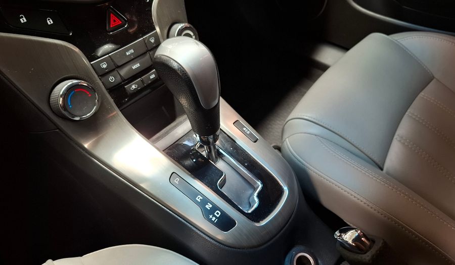 Chevrolet Cruze 1.8 LTZ AT Hatchback 2013