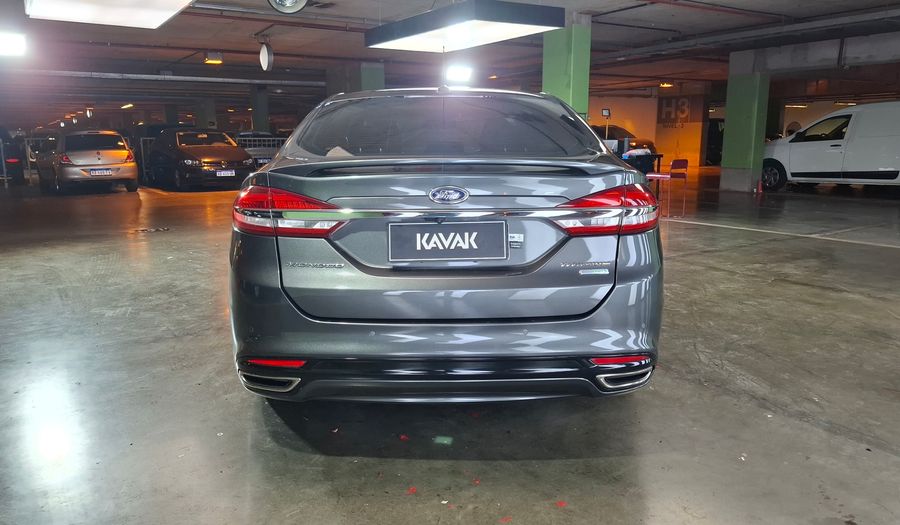 Ford Mondeo 2.0 TITANIUM AUTO Sedan 2017