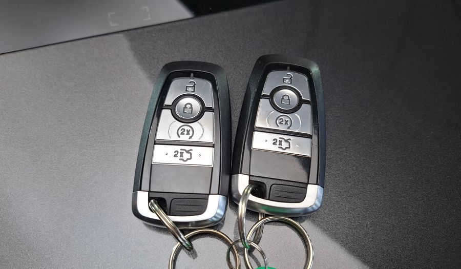 Ford Mondeo 2.0 TITANIUM AUTO Sedan 2017