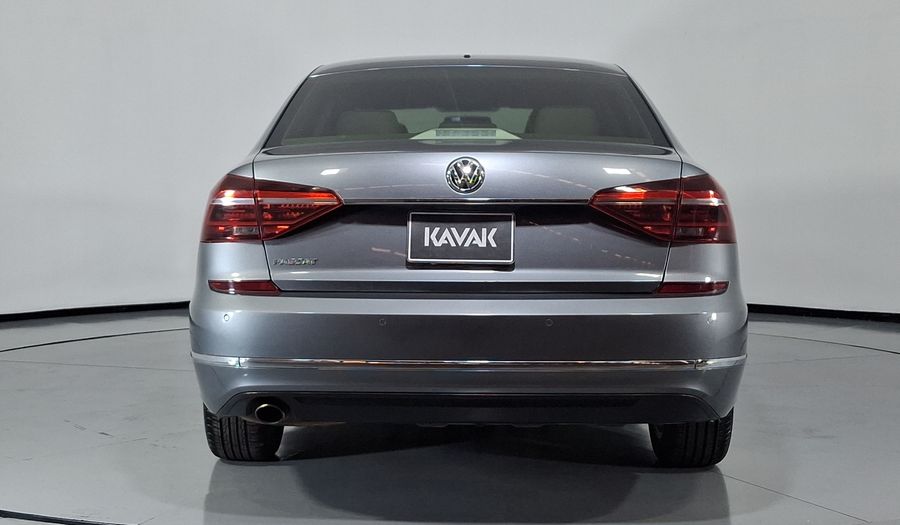 Volkswagen Passat 2.5 SPORTLINE AUTO Sedan 2018