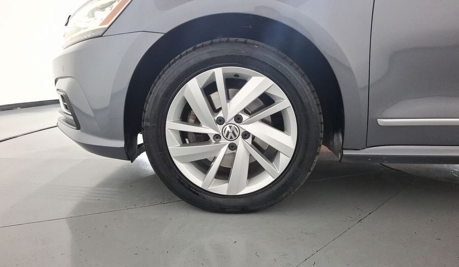 Volkswagen Passat 2.5 SPORTLINE AUTO Sedan 2018