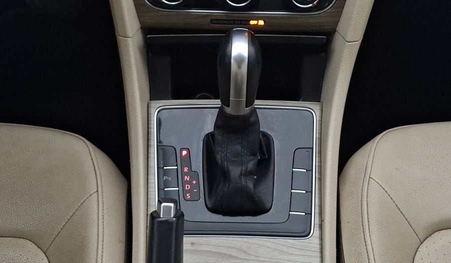 Volkswagen Passat 2.5 SPORTLINE AUTO Sedan 2018