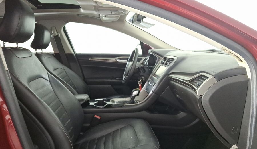 Ford Fusion 2.0 GTDI SE LUXURY PLUS NAV AT Sedan 2015