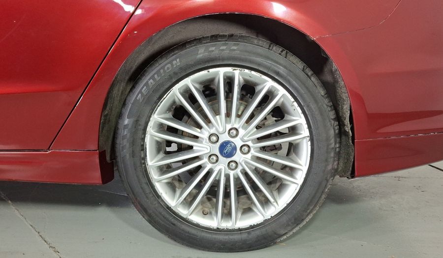 Ford Fusion 2.0 GTDI SE LUXURY PLUS NAV AT Sedan 2015