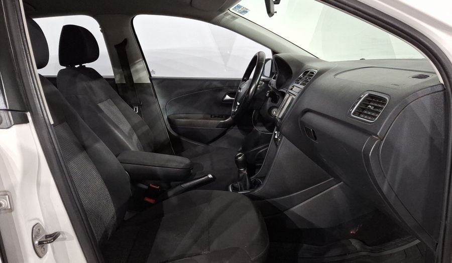 Volkswagen Polo 1.6 MT Hatchback 2017