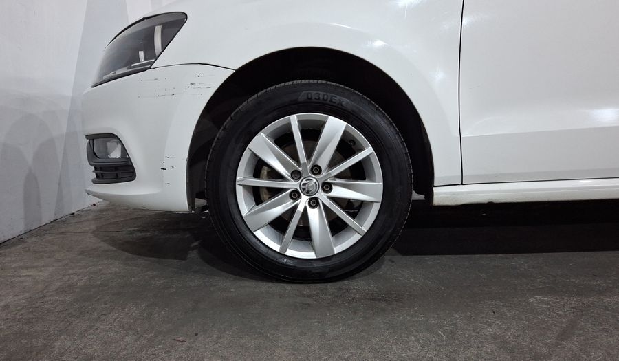 Volkswagen Polo 1.6 MT Hatchback 2017