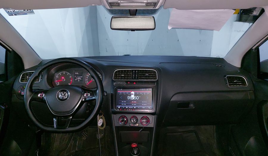 Volkswagen Polo 1.6 MT Hatchback 2017