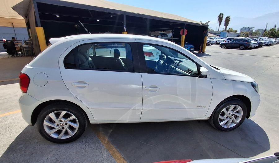 Volkswagen Gol 1.6 HIGHLINE Hatchback 2021