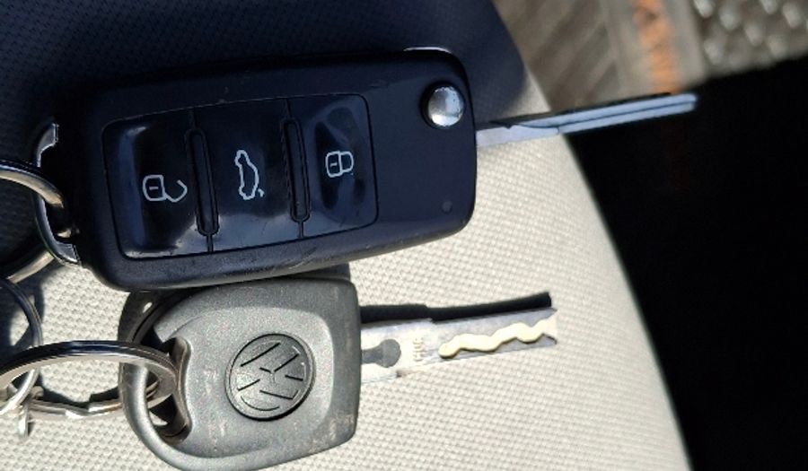 Volkswagen Gol 1.6 HIGHLINE Hatchback 2021