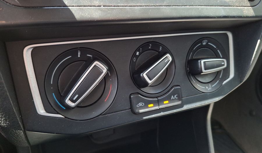 Volkswagen Gol 1.6 HIGHLINE Hatchback 2021