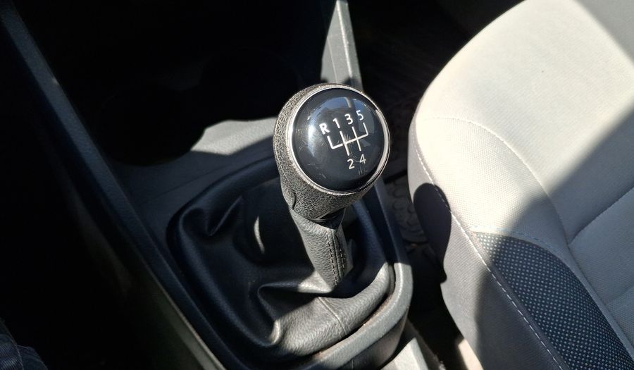 Volkswagen Gol 1.6 HIGHLINE Hatchback 2021