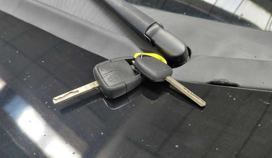 Chevrolet Agile 1.4 8V LTZ Hatchback 2011