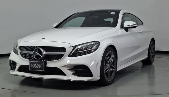 Mercedes Benz • Clase C