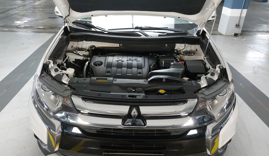 Mitsubishi Outlander 2.2 DI-D TOP AUTO 4WD Suv 2018