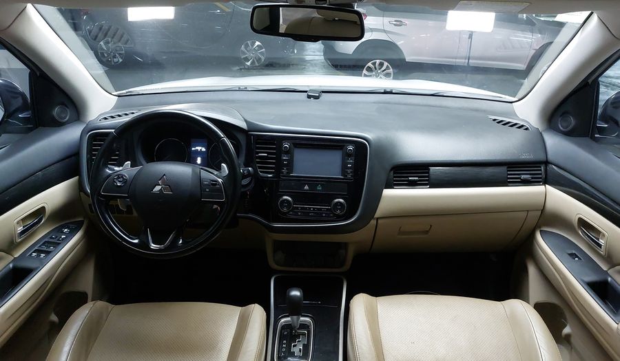 Mitsubishi Outlander 2.2 DI-D TOP AUTO 4WD Suv 2018