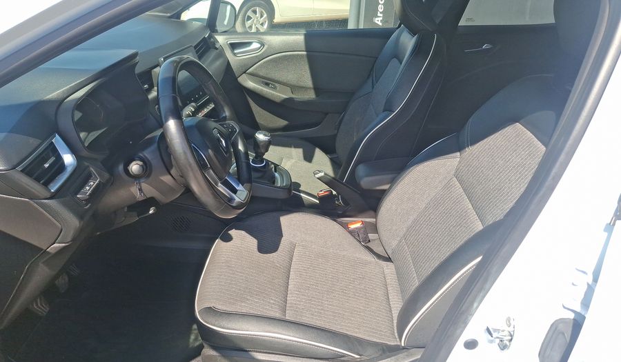 Renault Clio 1.0T INTENS Hatchback 2022