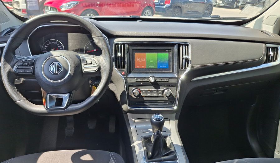 Mg Rx5 1.5T STD Suv 2020