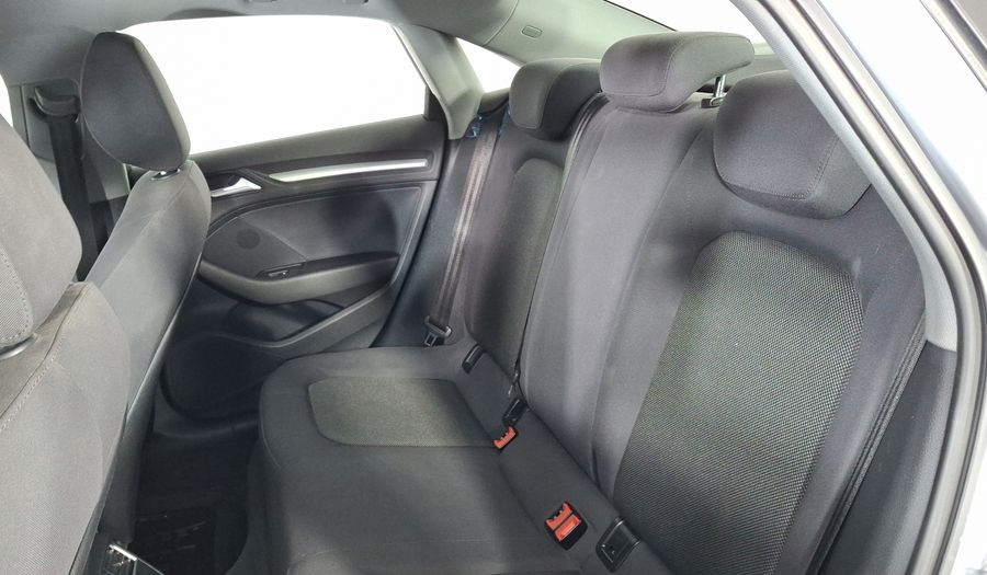 Audi A3 1.4 TFSI DYNAMIC Sedan 2017