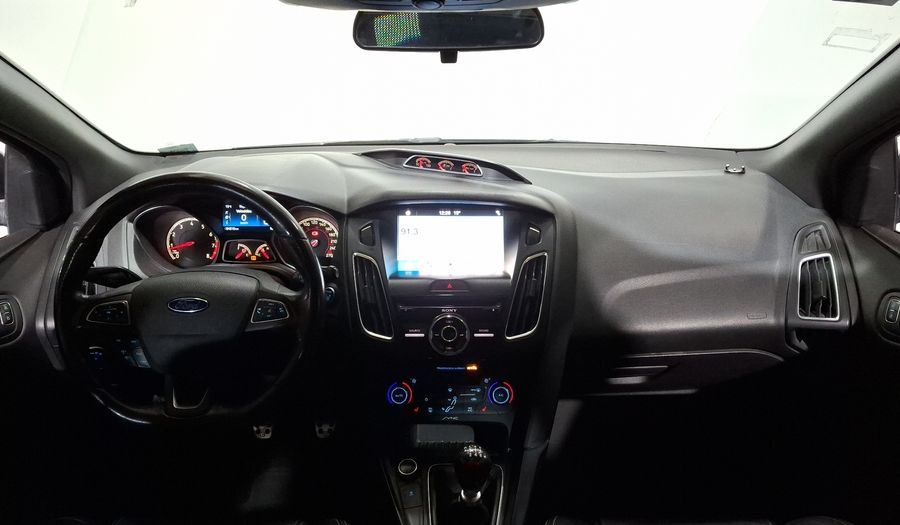 Ford Focus 2.0 ST TM Hatchback 2016