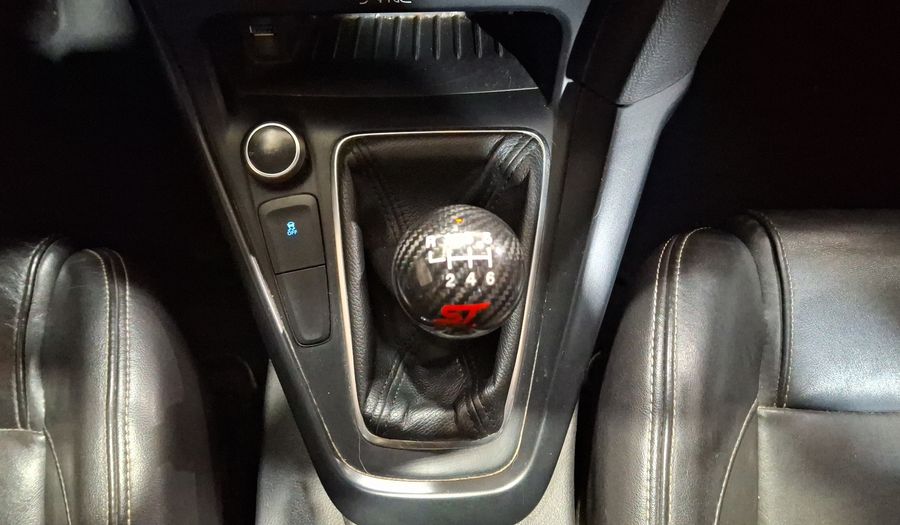 Ford Focus 2.0 ST TM Hatchback 2016