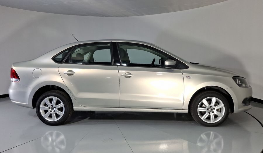 Volkswagen Vento 1.6 HIGHLINE TIPTRONIC Sedan 2015