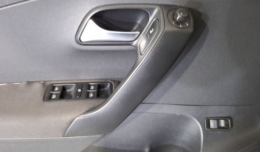 Volkswagen Vento 1.6 HIGHLINE TIPTRONIC Sedan 2015