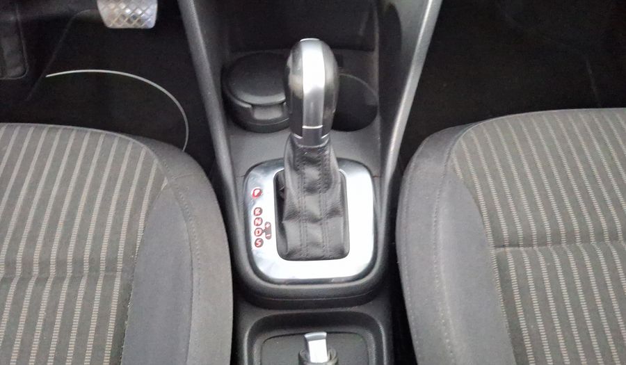 Volkswagen Vento 1.6 HIGHLINE TIPTRONIC Sedan 2015