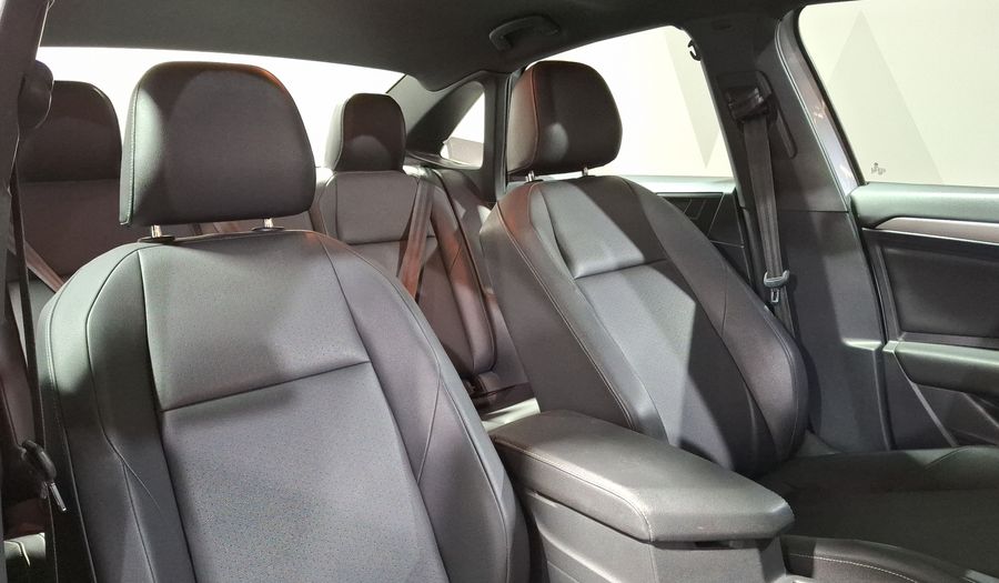 Volkswagen Jetta 1.4 R-LINE AUTO Sedan 2021