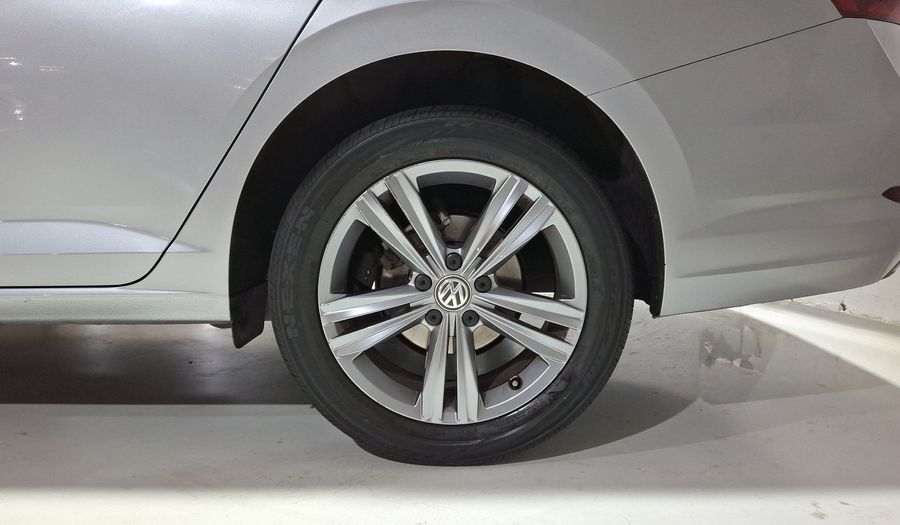 Volkswagen Jetta 1.4 R-LINE AUTO Sedan 2021