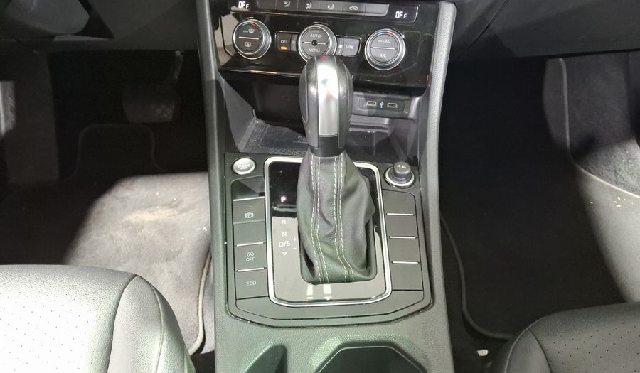 Volkswagen Jetta 1.4 R-LINE AUTO Sedan 2021