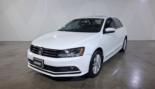 Volkswagen • Jetta