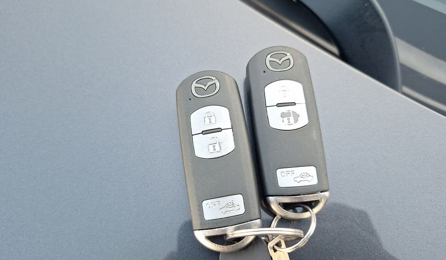 Mazda 3 2.0 SKYACTIV-G V Hatchback 2015