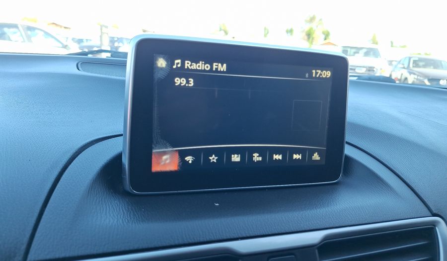 Mazda 3 2.0 SKYACTIV-G V Hatchback 2015