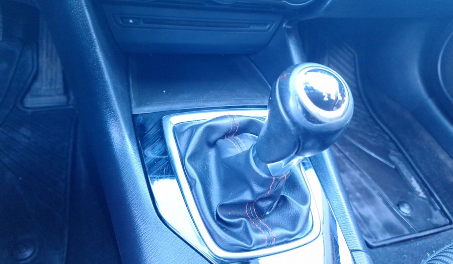 Mazda 3 2.0 SKYACTIV-G V Hatchback 2015