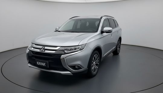 Mitsubishi • Outlander